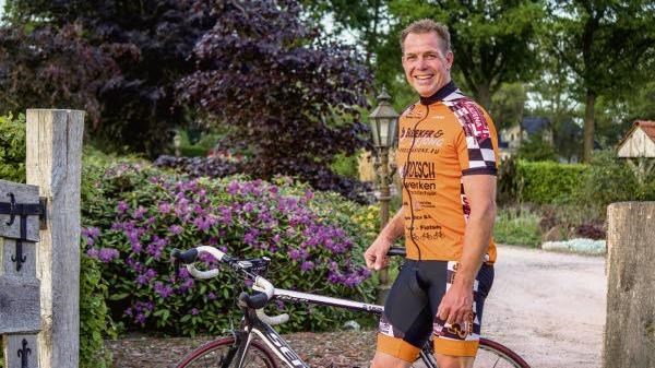 Bergentheimer fietst voor KiKa van de Noordkaap naar Bergentheim - RTV Oost