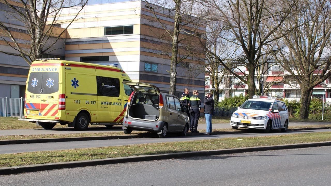 Scooterbestuurder gewond bij ongeval in Almelo.