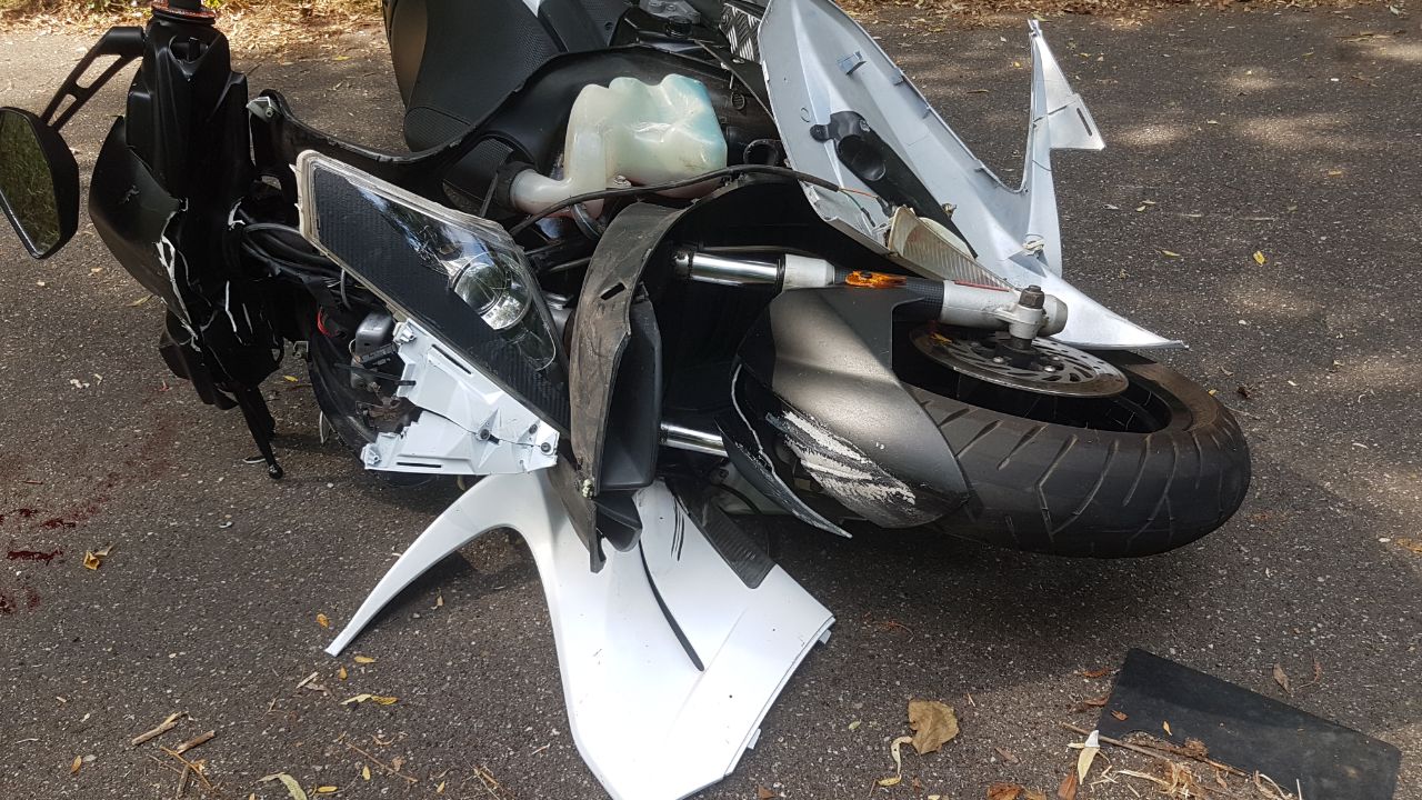 Fietser ernstig gewond door aanrijding met scooter in Hengelo.