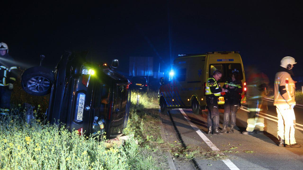 Twee gewonden bij frontale botsing op de N35 tussen Wierden en Nijverdal.