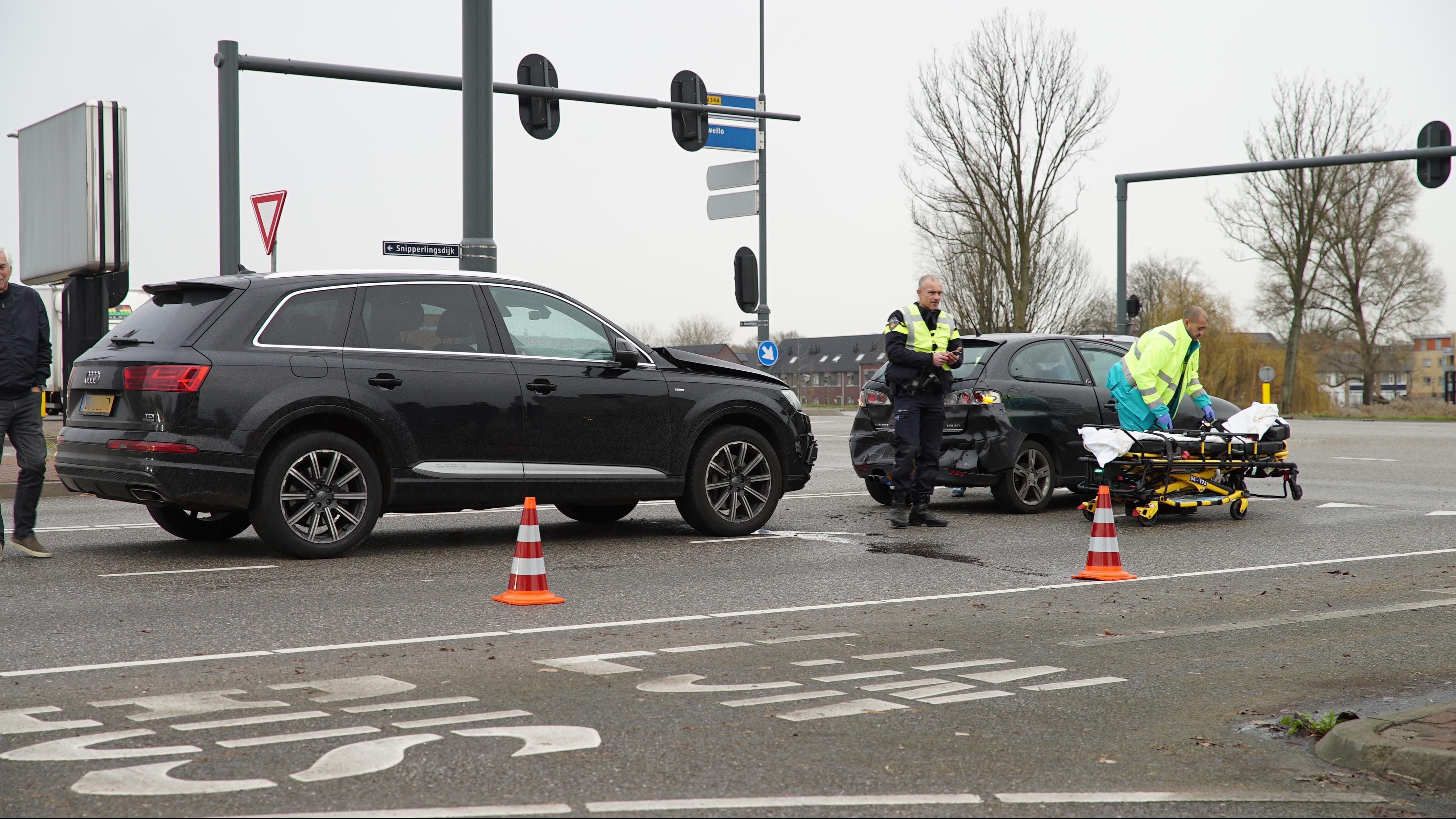 Deze maand toch weer twee ongelukken op berucht kruispunt in Deventer.