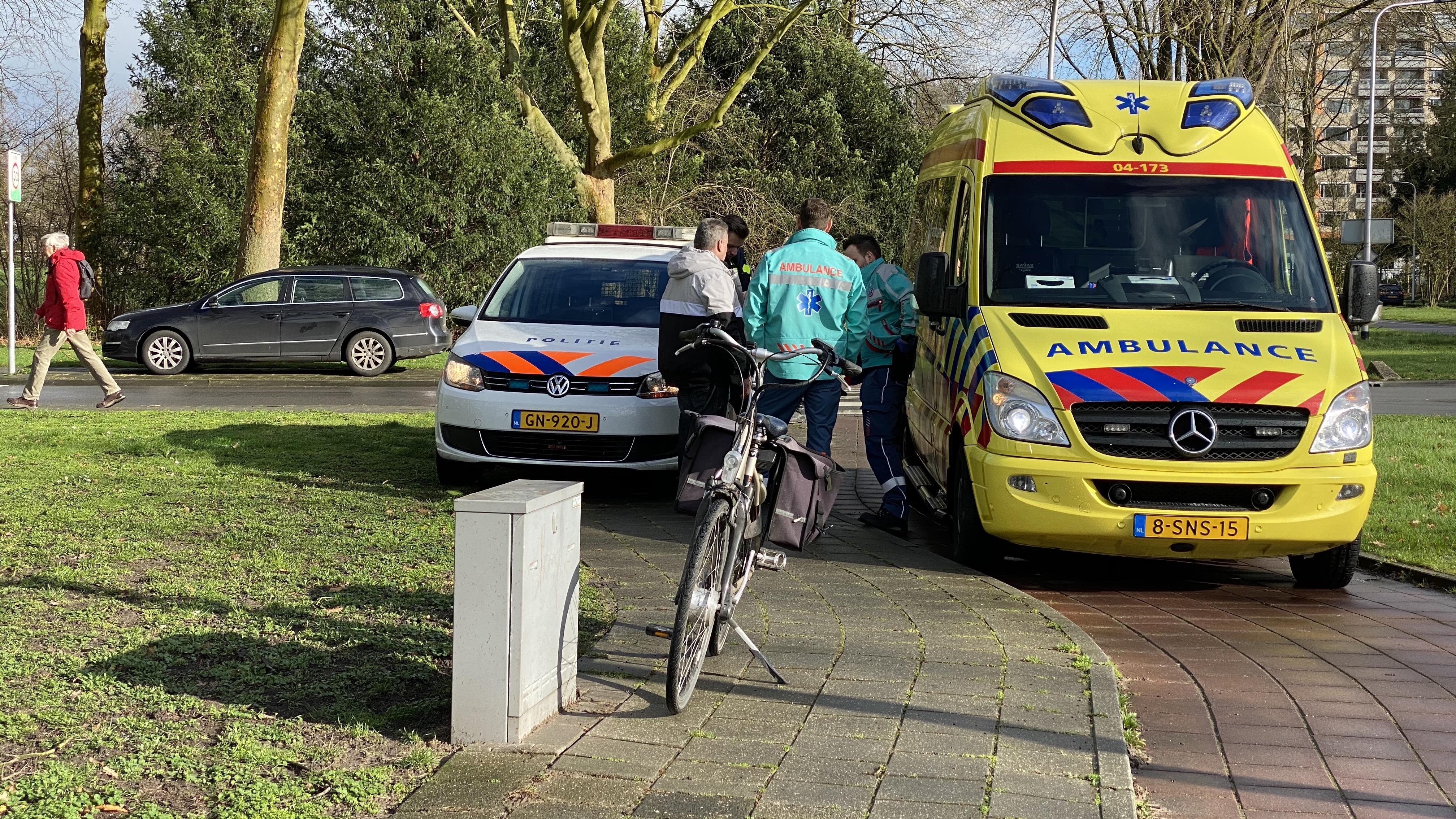 Fietser gewond bij aanrijding met auto in Deventer.